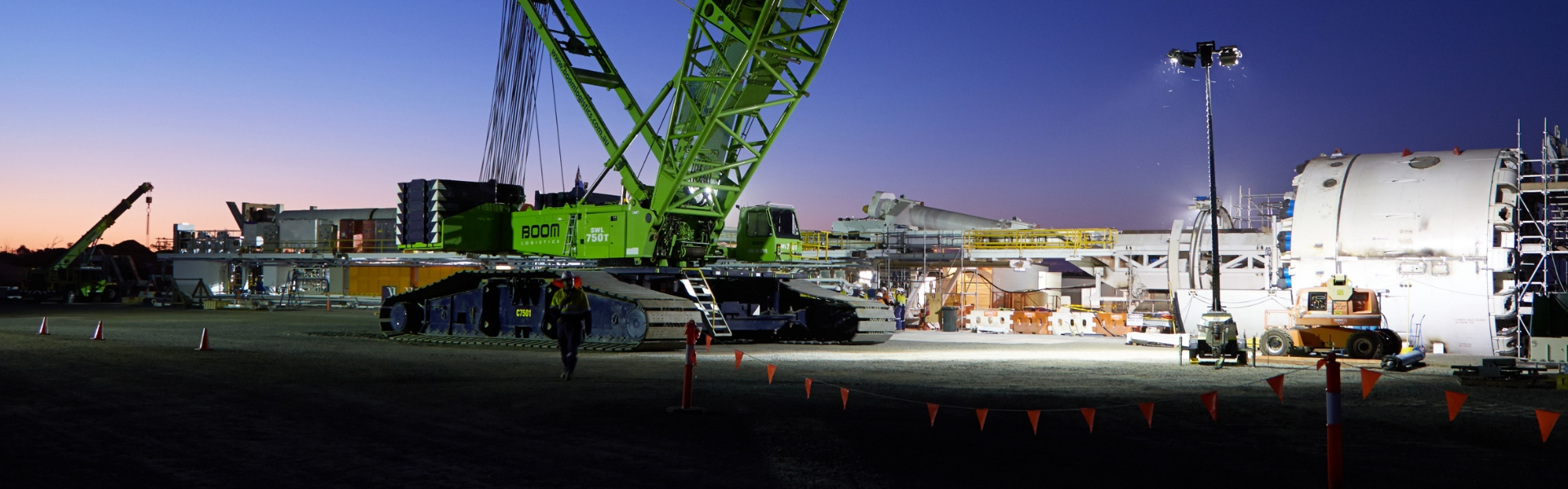 Un site minier où des méthodes d’extraction par excavation mécanique impliquant des têtes de route, des mineurs continus ou des tunneliers sont déployés pour terminer le travail.