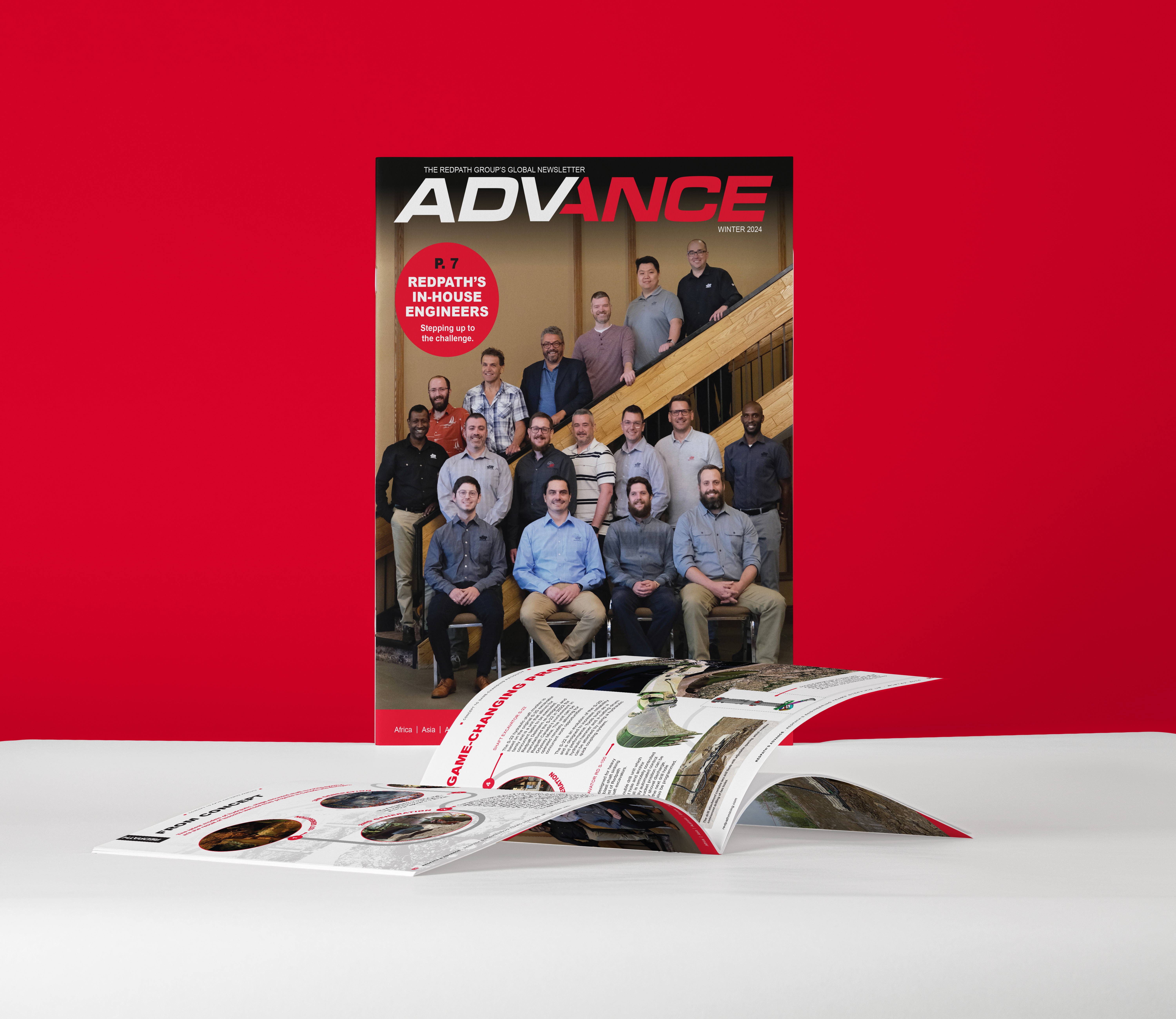Couverture de la publication Advance montrant les ingénieurs de Redpath alignés sur un escalier.