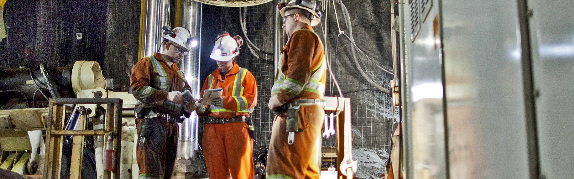 Ce projet est bien avancé avec la première étape de forage directionnel terminée et dans les tolérances spécifiées par le client. Redpath équipera le puits avec des guides de corde.